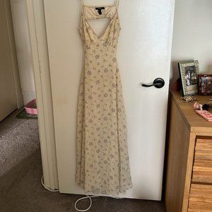 danty dress with open back